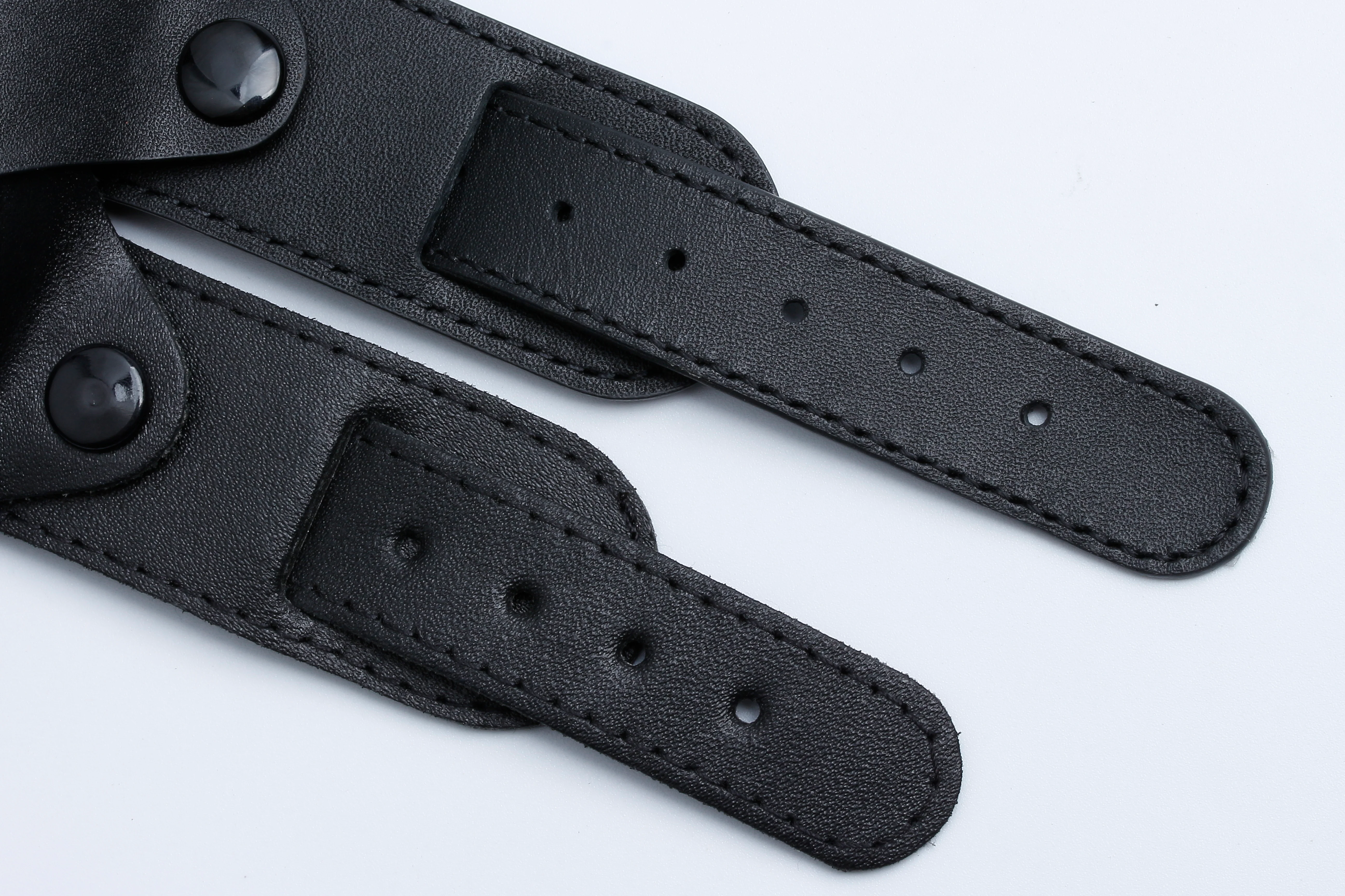 18mm Black 1950s Pattern Leather Military Watch Strap with Protective Face Cover - Slight Seconds to Clear at just 25% of the normal price! - Image 4