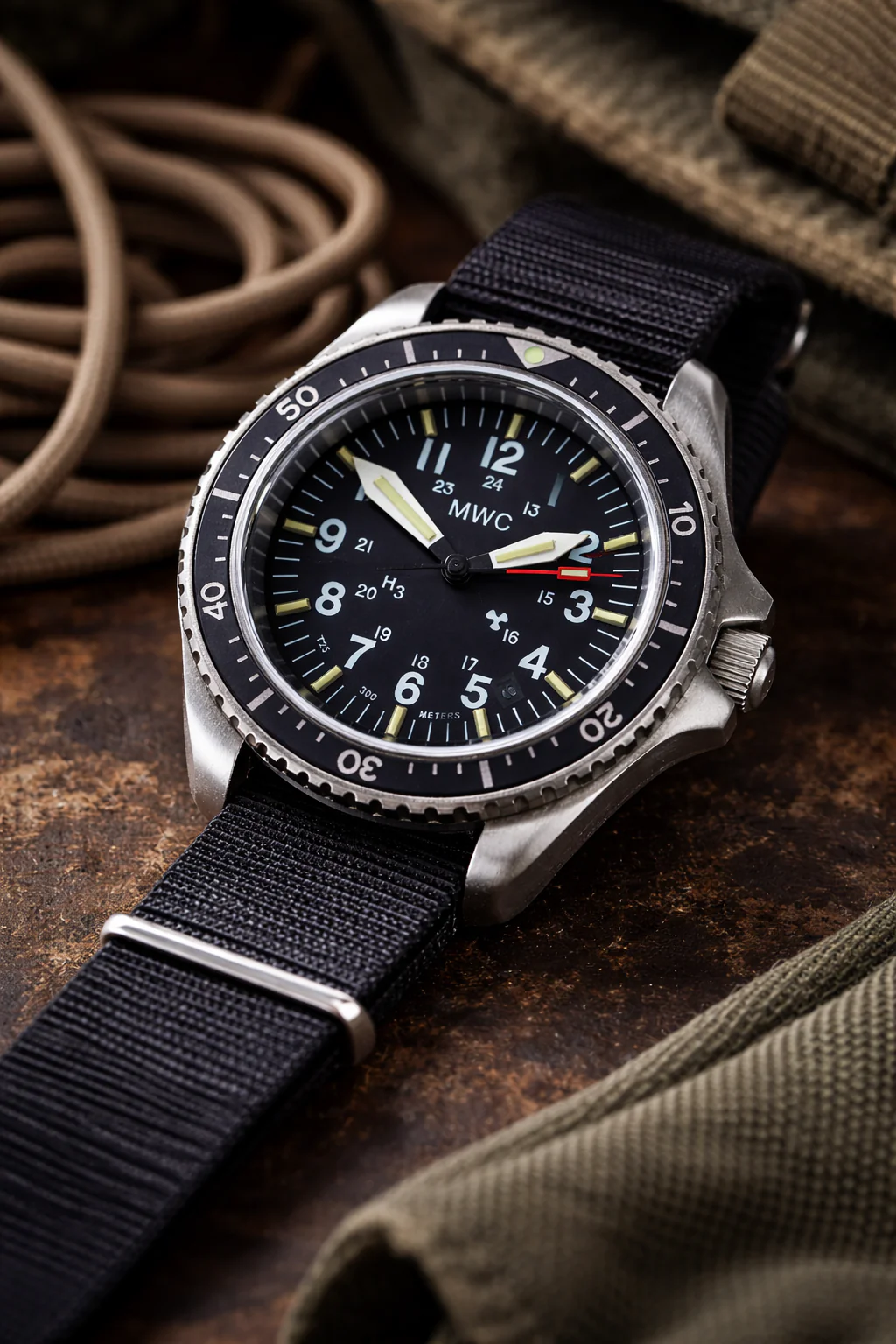 MWC Stainless Steel Automatic Military Divers Watch  - Tritium / GTLS Illumination, Sapphire Crystal and 60 Hour Power Reserve - Image 11
