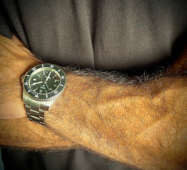 MWC 24 Jewel 300m Automatic Military Divers Watch with Tritium GTLS Illumination, Sapphire Crystal and Ceramic Bezel and Steel Bracelet - Image 6