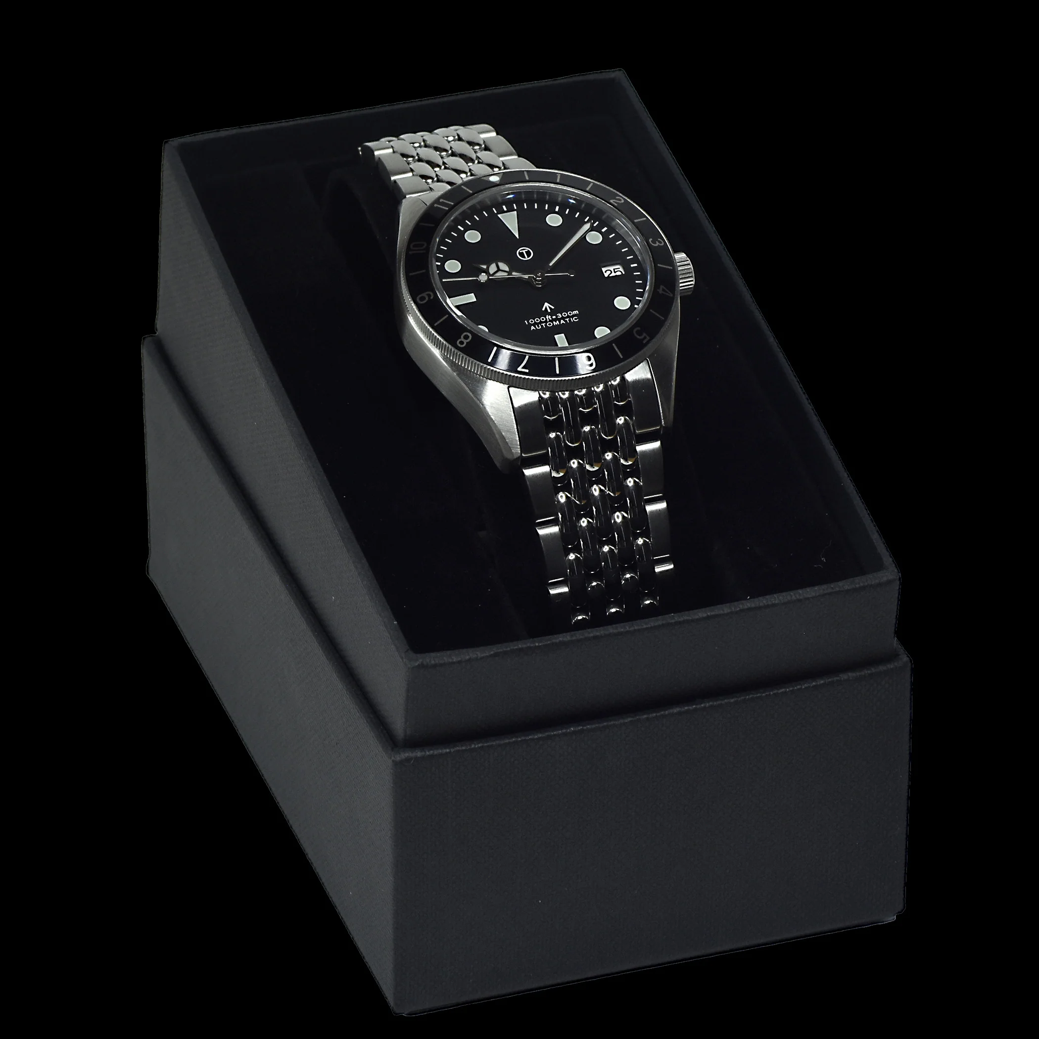 MWC Classic 1960s Pattern Dual Time Zone Automatic Divers Watch with Sapphire Crystal and Luminova on a Matching Bracelet - Image 5
