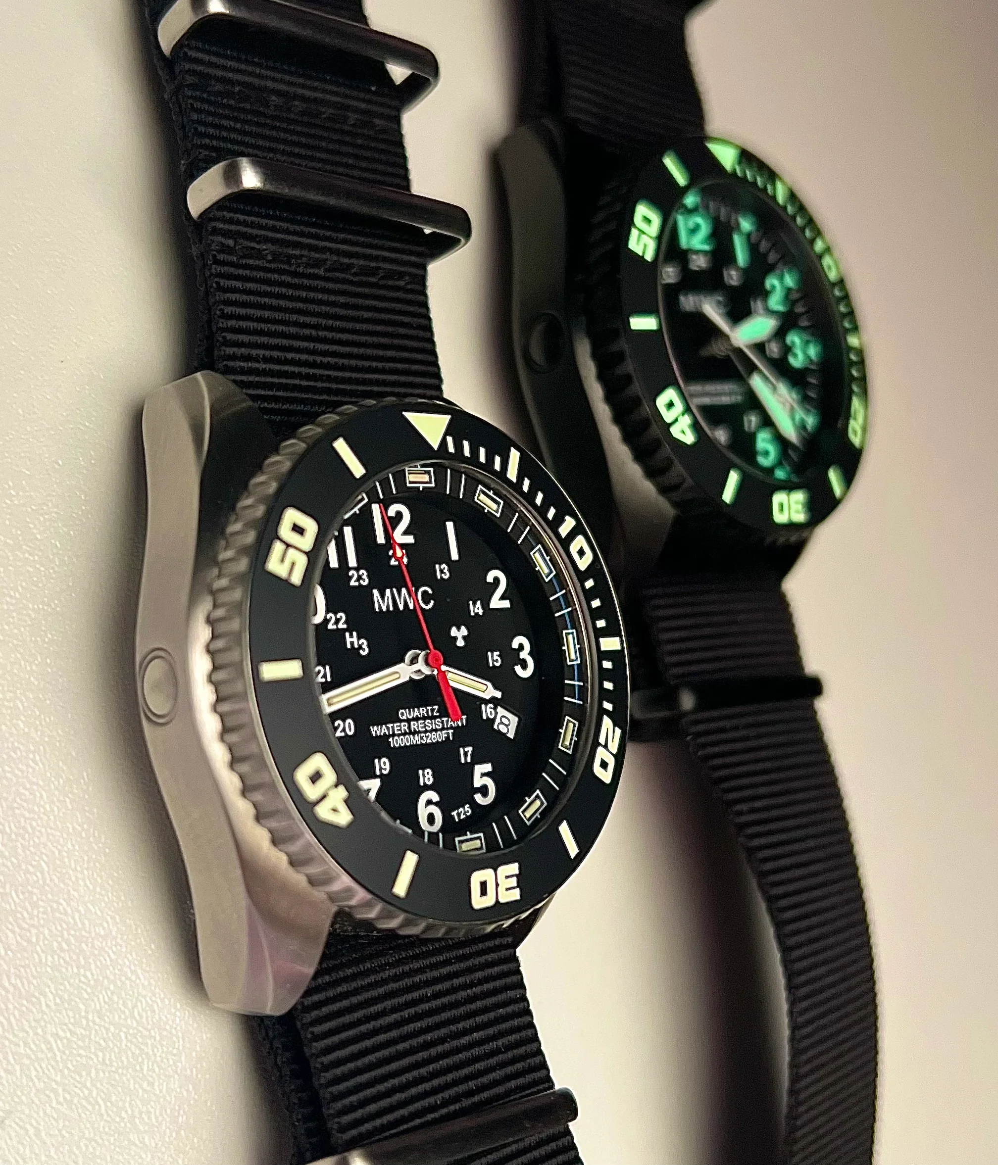 MWC "Depthmaster" 100atm / 3,280ft / 1000m Water Resistant Military Divers Watch in a Stainless Steel Case with GTLS and Helium Valve (10 Year Battery Life) - Image 16