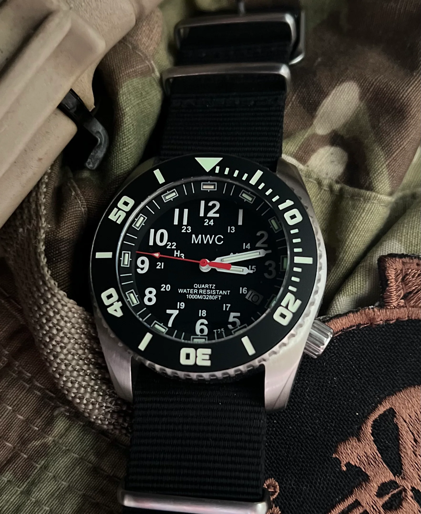 MWC "Depthmaster" 100atm / 3,280ft / 1000m Water Resistant Military Divers Watch in a Stainless Steel Case with GTLS and Helium Valve (10 Year Battery Life) - Image 19