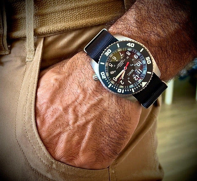 MWC "Depthmaster" 100atm / 3,280ft / 1000m Water Resistant Military Divers Watch in a Stainless Steel Case with GTLS and Helium Valve (10 Year Battery Life) - Image 9