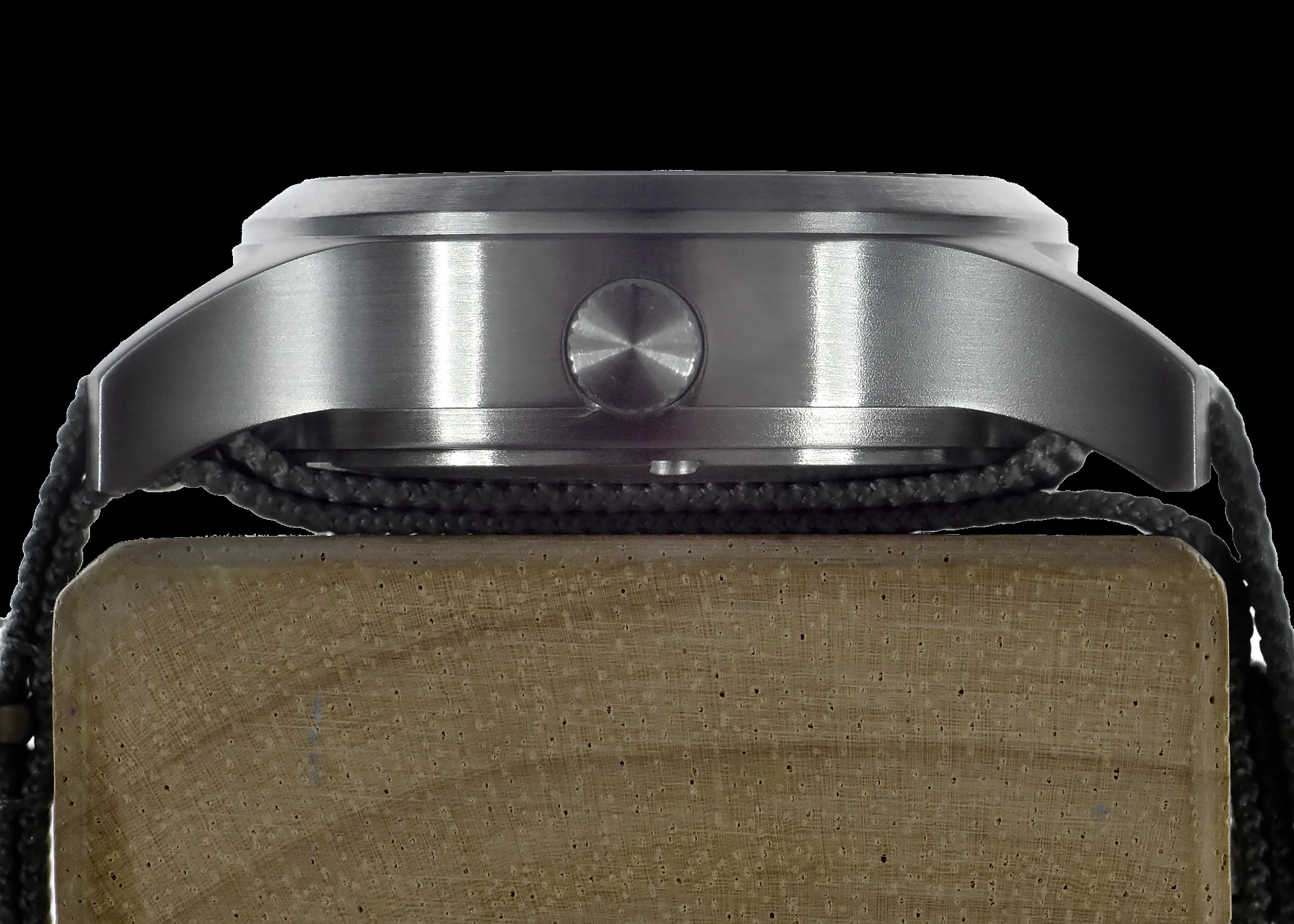 MWC Mk III Stainless Steel 1950's Pattern 100m Water Resistant Automatic Military Watch with Retro Dial and Sapphire Crystal - Image 4
