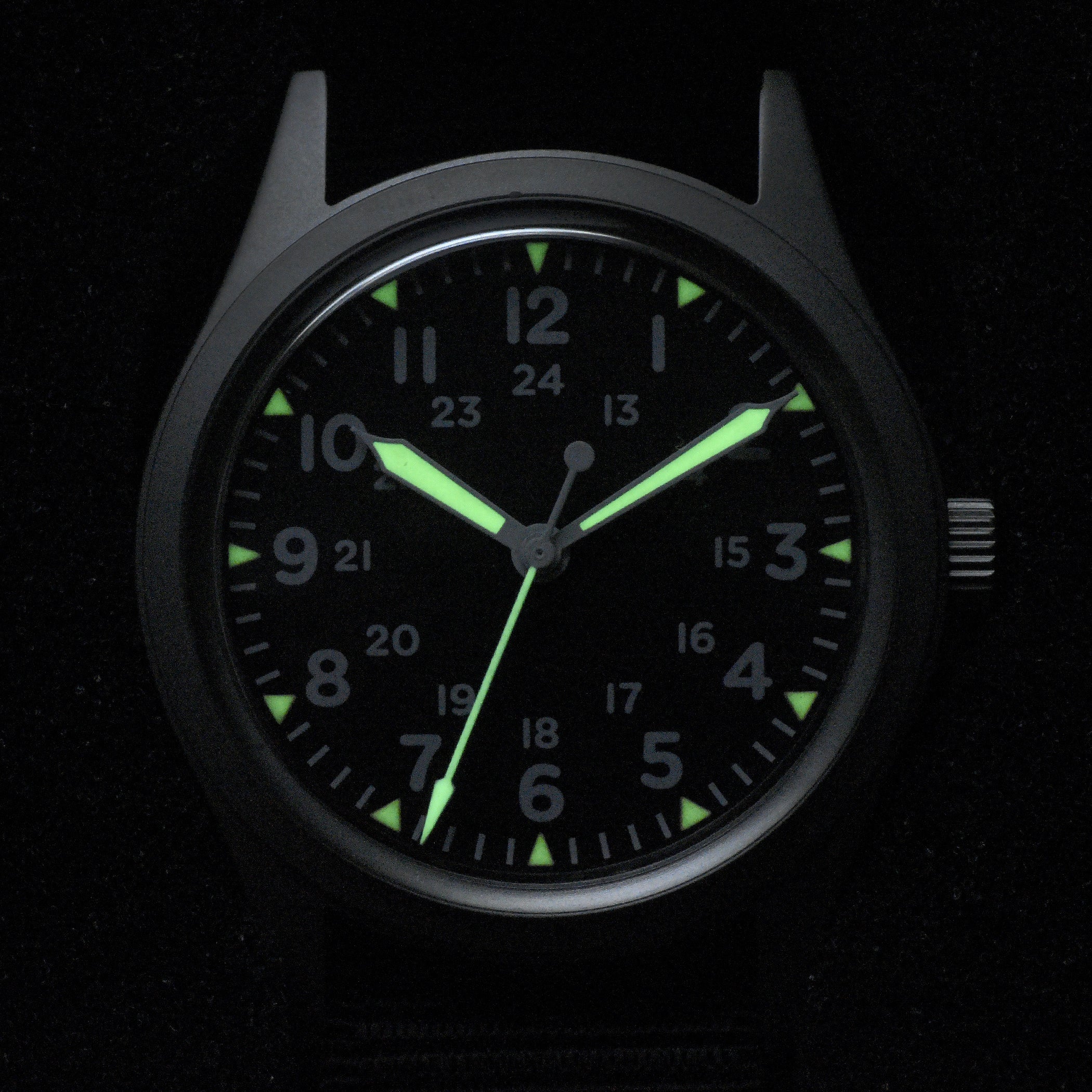 GG-W-113 U.S 1960s Pattern Handwound Military Watch with Plexiglass Crystal and Mechanical Movement - Image 3