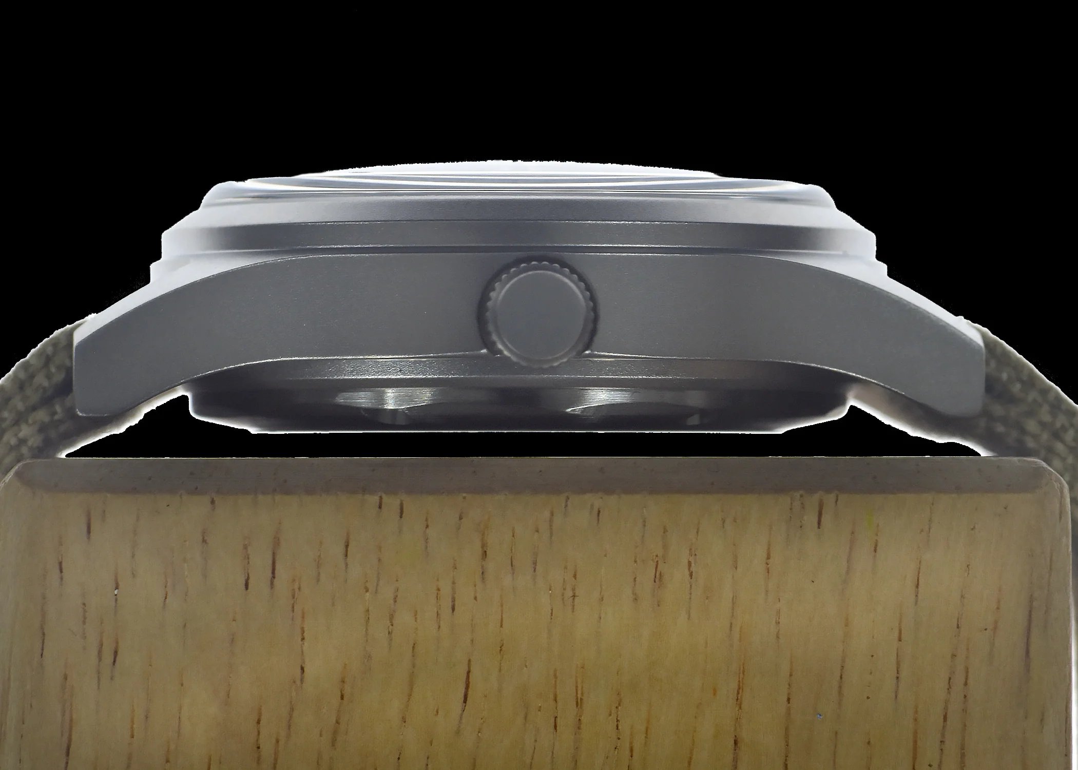 GG-W-113 U.S 1960s Pattern Automatic 100m/330ft Water Resistant Military Watch with Shatter and Scratch Resistant Sapphire Box Crystal - Image 5
