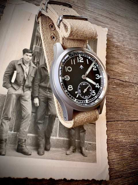 MWC 1940s/1950s "Dirty Dozen" Pattern General Service Watch with a 17 Jewel Hand Wound Mechanical Movement - Image 10