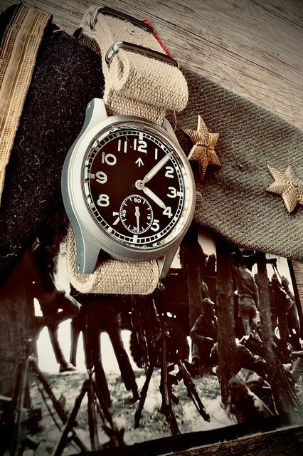 MWC 1940s/1950s "Dirty Dozen" Pattern General Service Watch with a 17 Jewel Hand Wound Mechanical Movement - Image 9