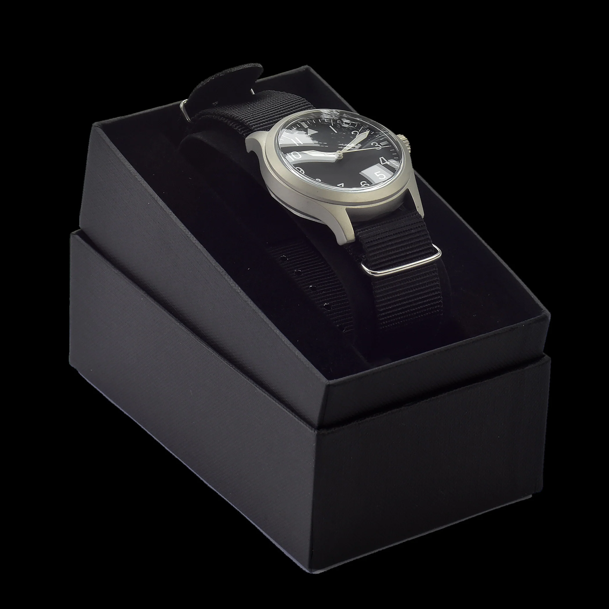 MWC 100m Water Resistant Retro Pattern General Service Watch with Hybrid Mechanical/Quartz Movement - Image 6