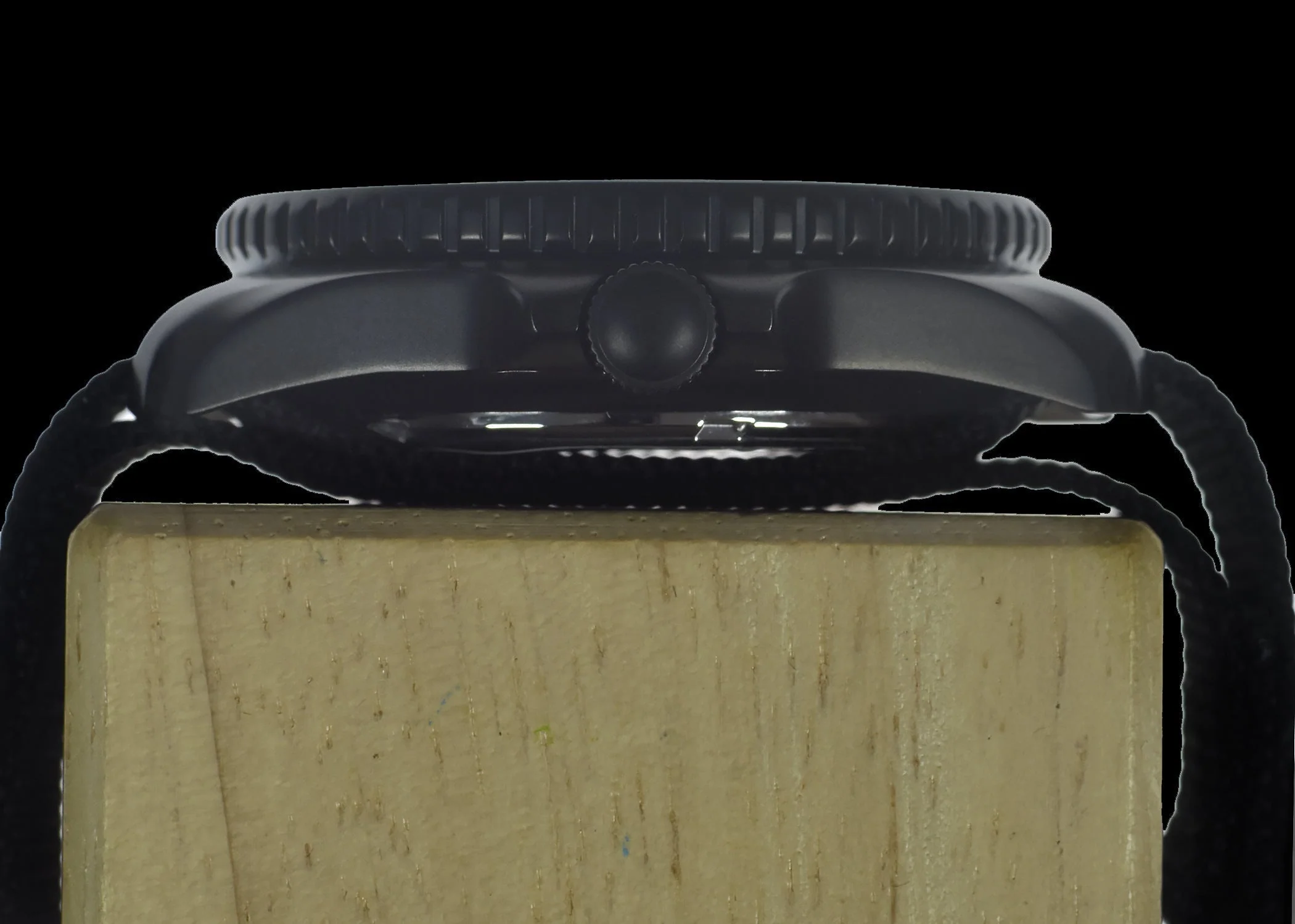 MWC 1999-2001 Pattern Black PVD Automatic Military Divers Watch with Retro Luminous Paint, Sapphire Crystal, 60 Hour Power Reserve - Image 4