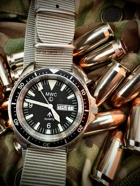 MWC 1999-2001 Pattern Quartz Day/Date Military Divers Watch with Stainless Steel Case and Sapphire Crystal - Image 11