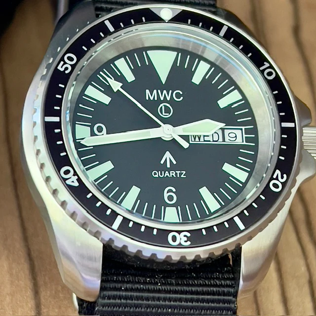 MWC 1999-2001 Pattern Quartz Day/Date Military Divers Watch with Stainless Steel Case and Sapphire Crystal - Image 21