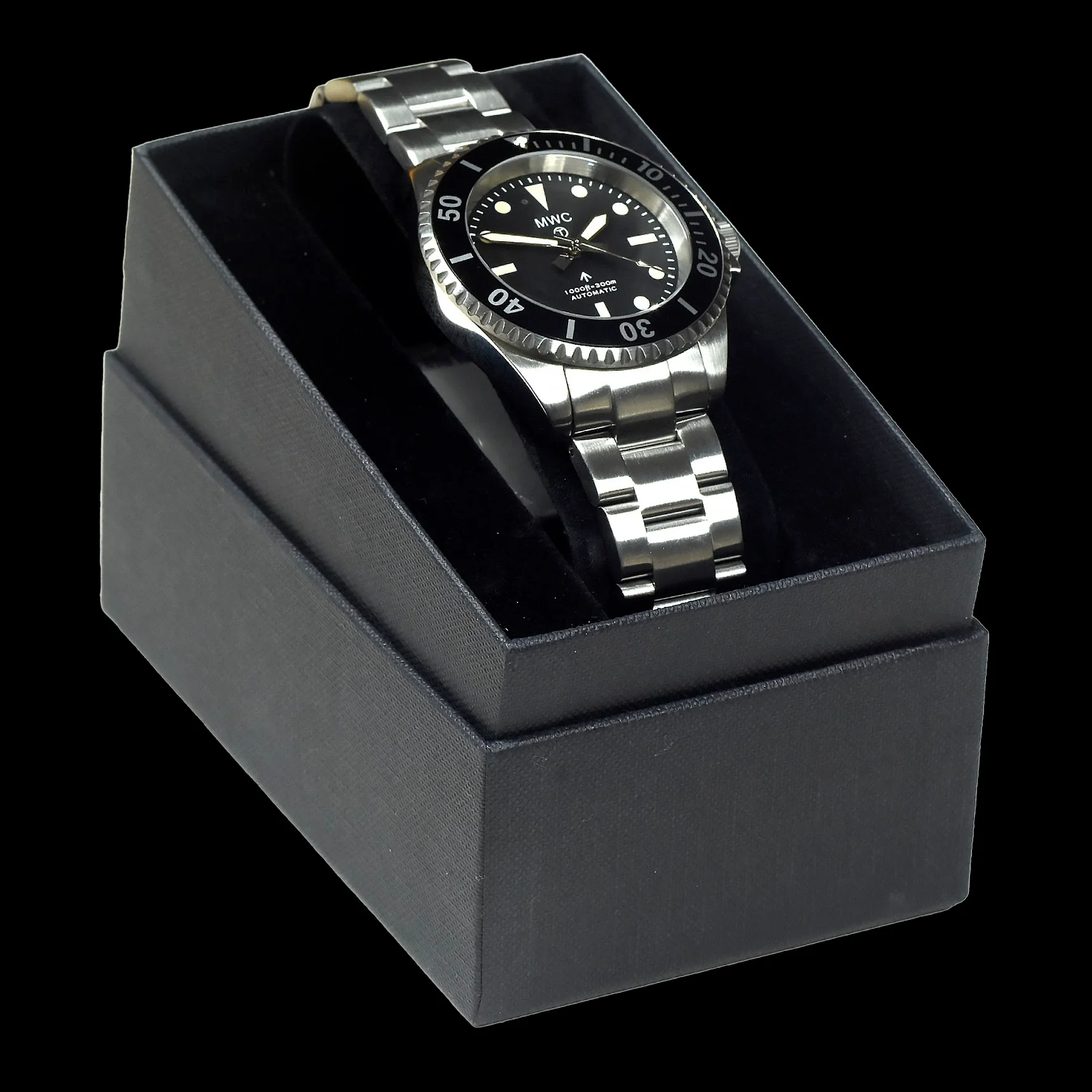 MWC 24 Jewel 1982 Pattern 300m Automatic Military Divers Watch with Sapphire Crystal on a Matching Stainless Steel Bracelet (Non Date Version) - Image 6