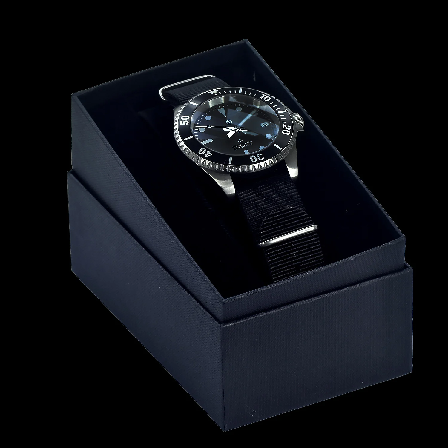 MWC 24 Jewel 1982 Pattern 300m Automatic Military Divers Watch with Sapphire Crystal on a NATO Webbing Strap (With Date) - Image 7