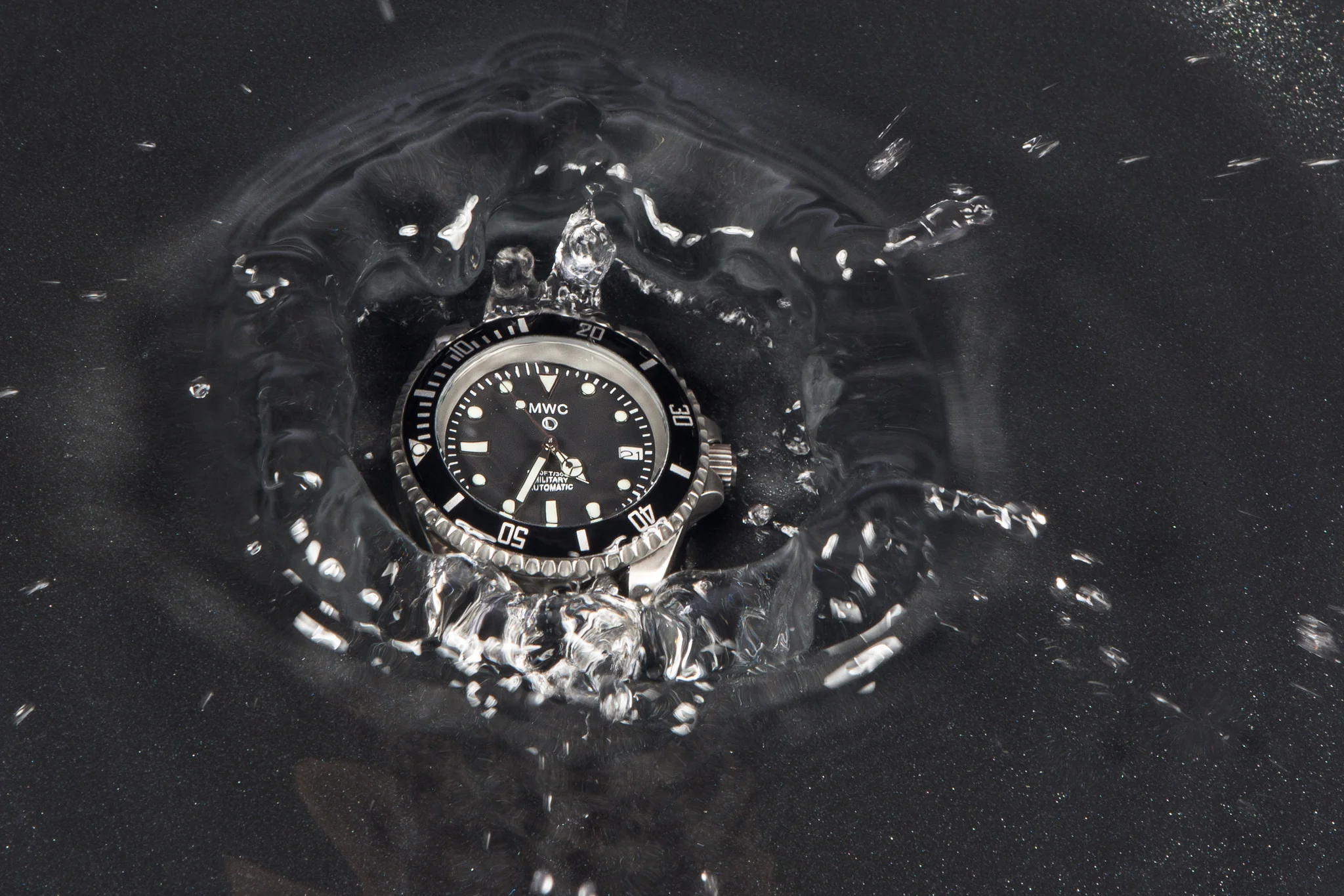 MWC 24 Jewel 300m Automatic Military Divers Watch with Sapphire Crystal and Ceramic Bezel on a Matching Stainless Steel Bracelet - Image 9