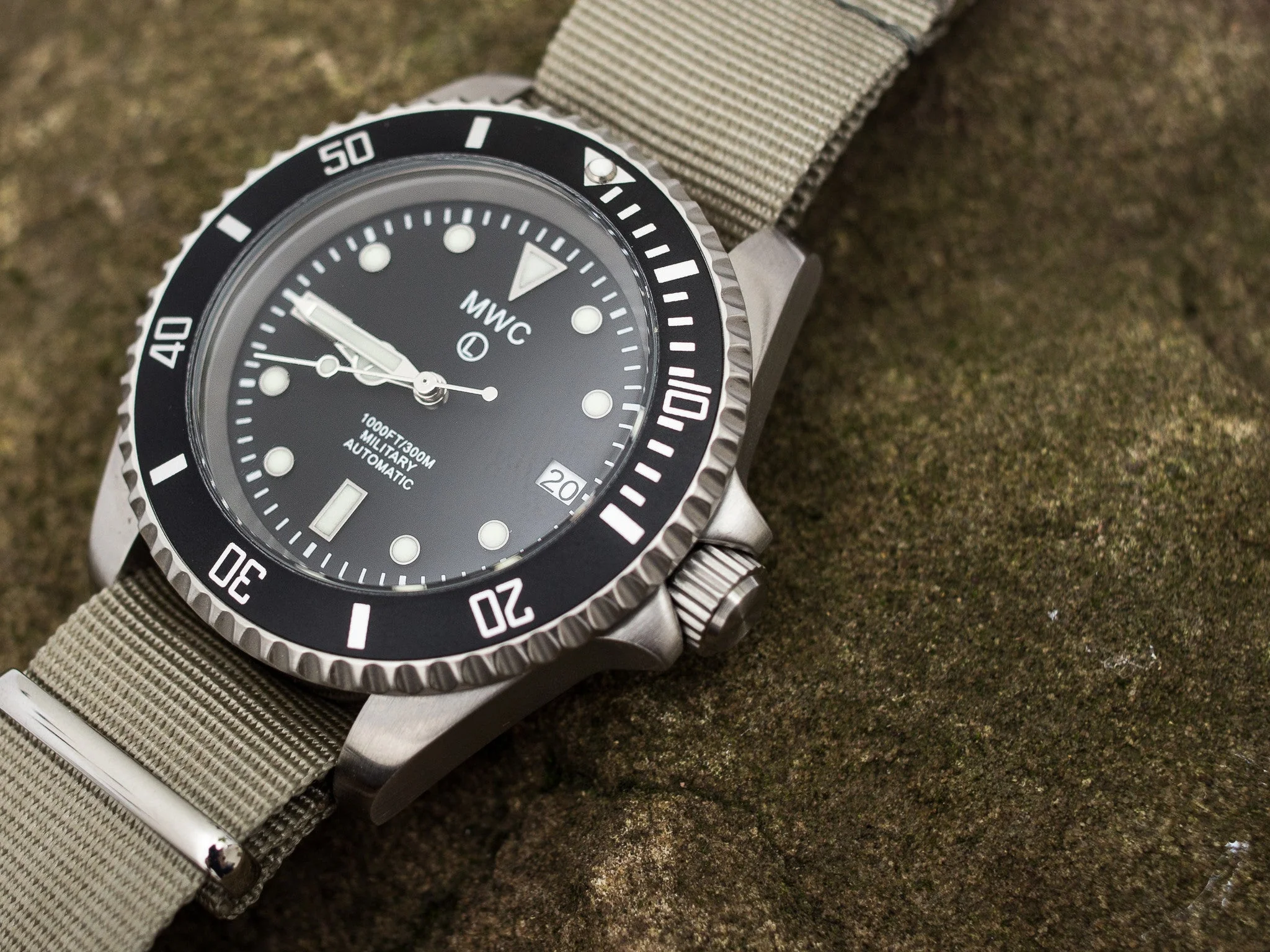 MWC 21 Jewel 300m Automatic Military Divers Watch with Sapphire Crystal and Ceramic Bezel on a NATO Webbing Strap - Image 8