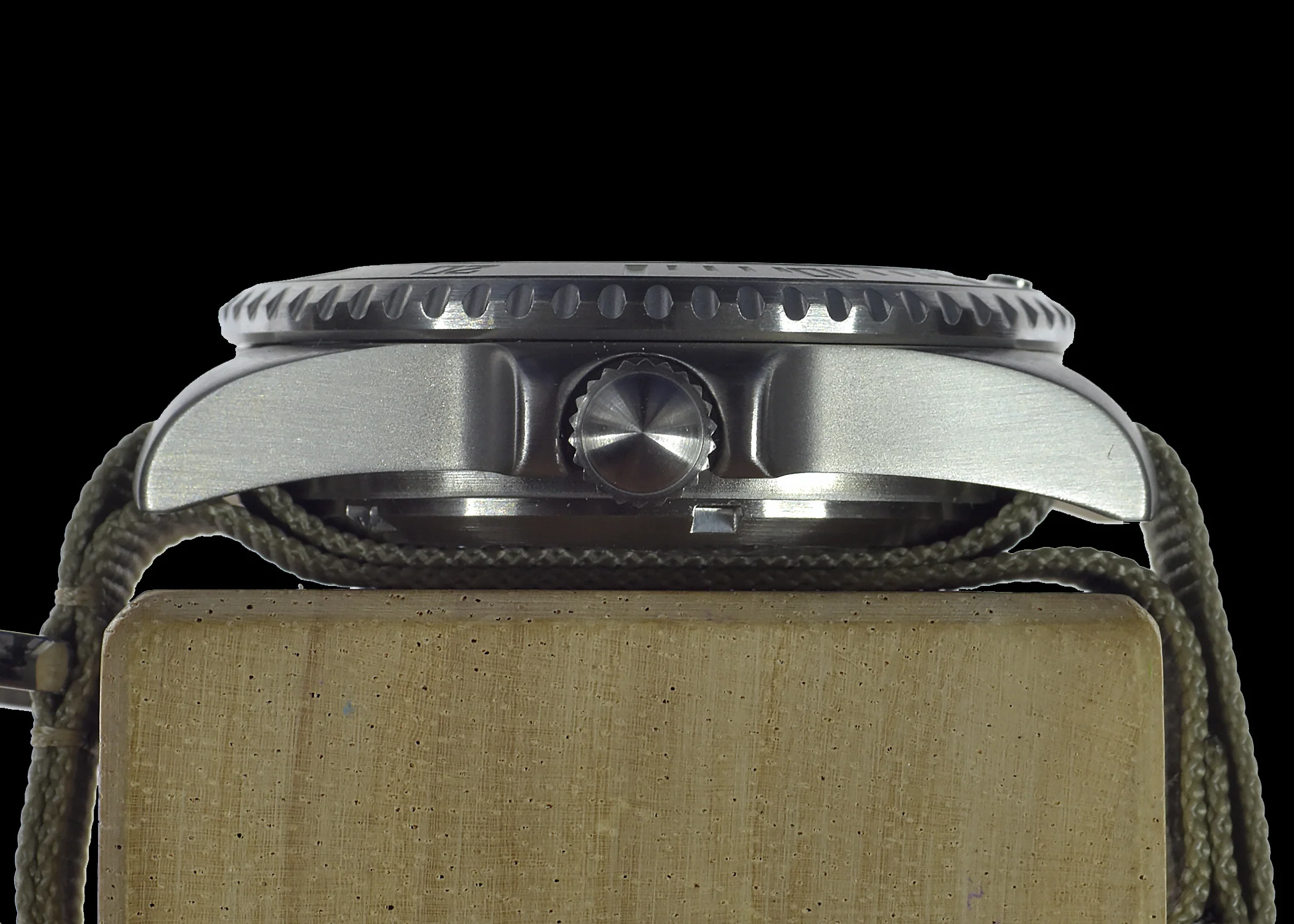 MWC 24 Jewel U.S Pattern 300m Automatic Military Divers Watch with Sapphire Crystal and Ceramic Bezel on a NATO Webbing Strap - Image 4