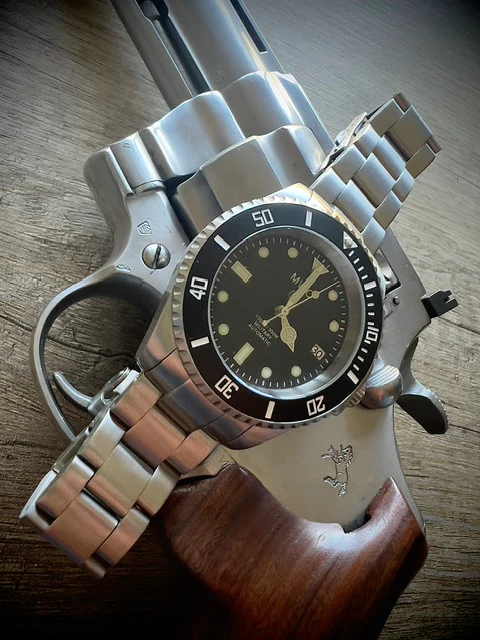 MWC Professional Military Diver 300m – Swiss Sellita SW200 Automatic, Sapphire Crystal, Ceramic Bezel & Steel Bracelet - Image 21
