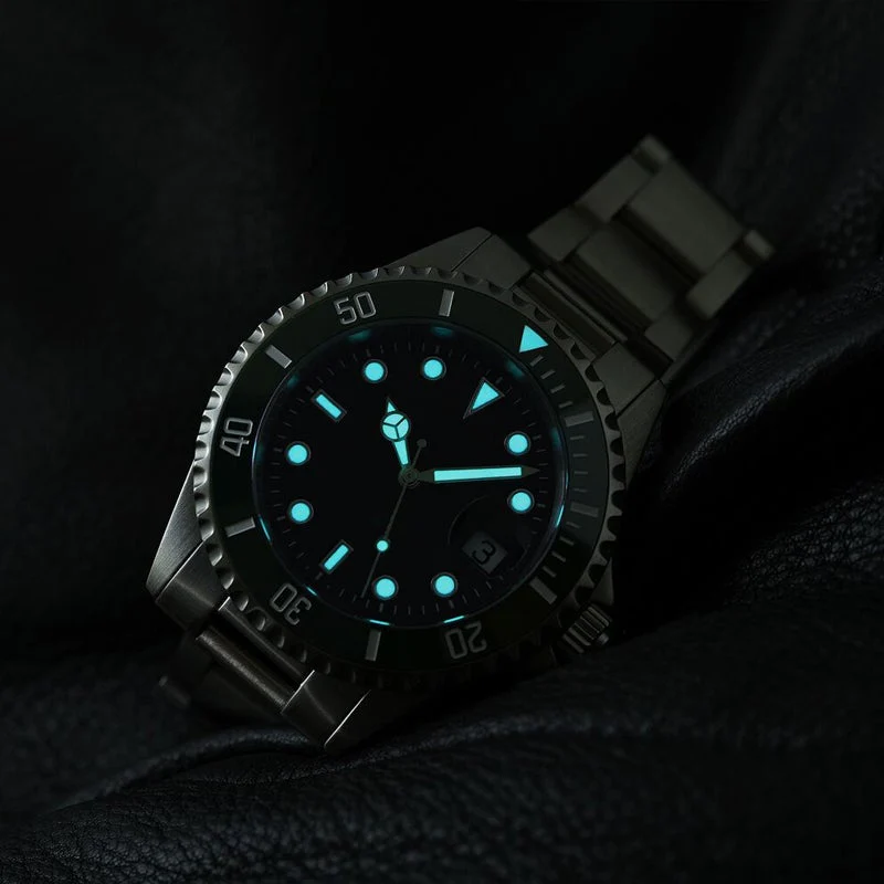MWC Professional Military Diver 300m – Swiss Sellita SW200 Automatic, Sapphire Crystal, Ceramic Bezel & Steel Bracelet - Image 4