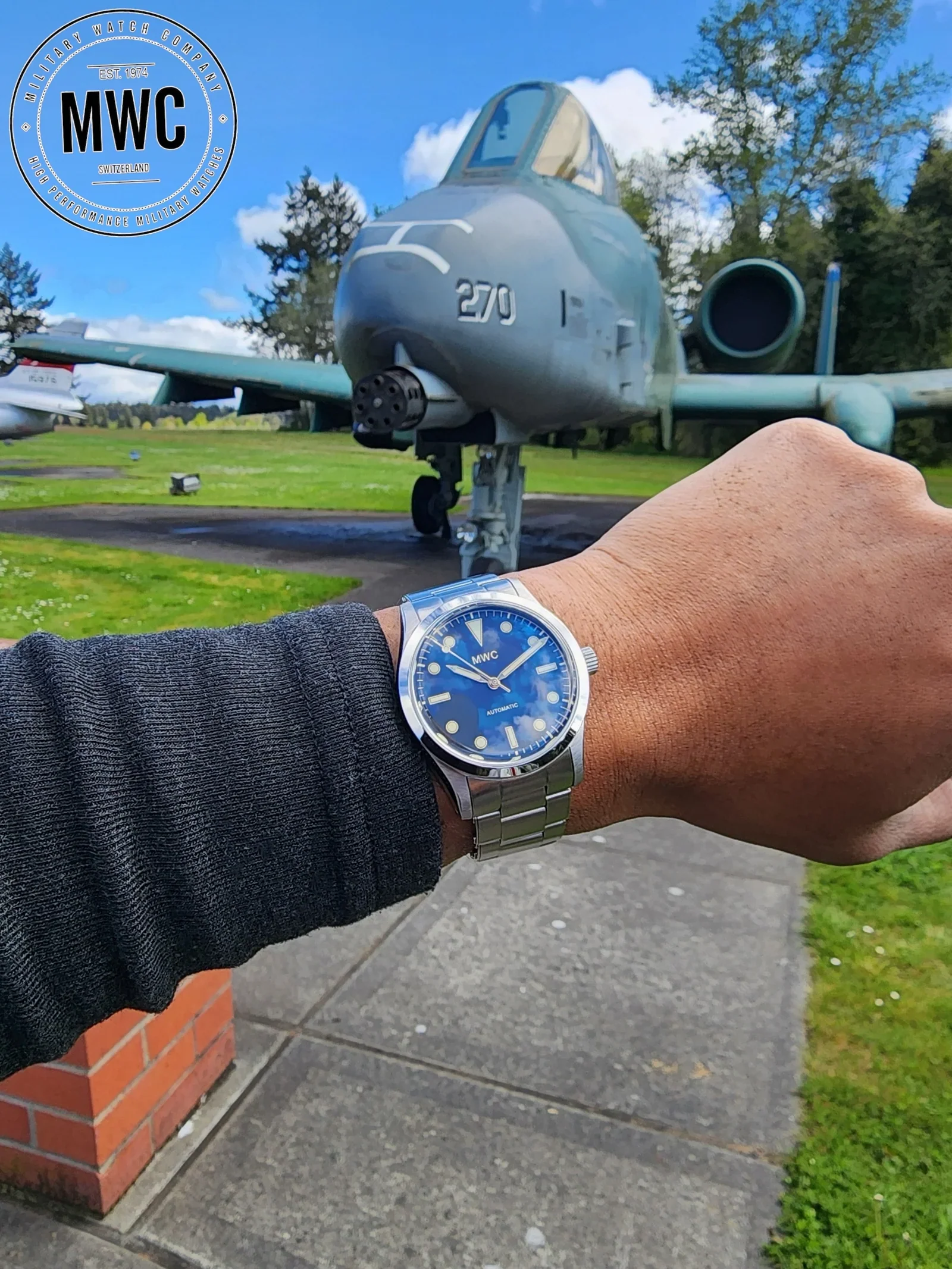MWC Classic 1950s/1960s Pattern 25 Jewel Automatic "Adventurer" Watch with 200m Water Resistance and Retro Luminous Paint, Sapphire Crystal and 1960s Pattern Bracelet - Brand New Ex Photographic and Promotion Watch Reduced - Image 17