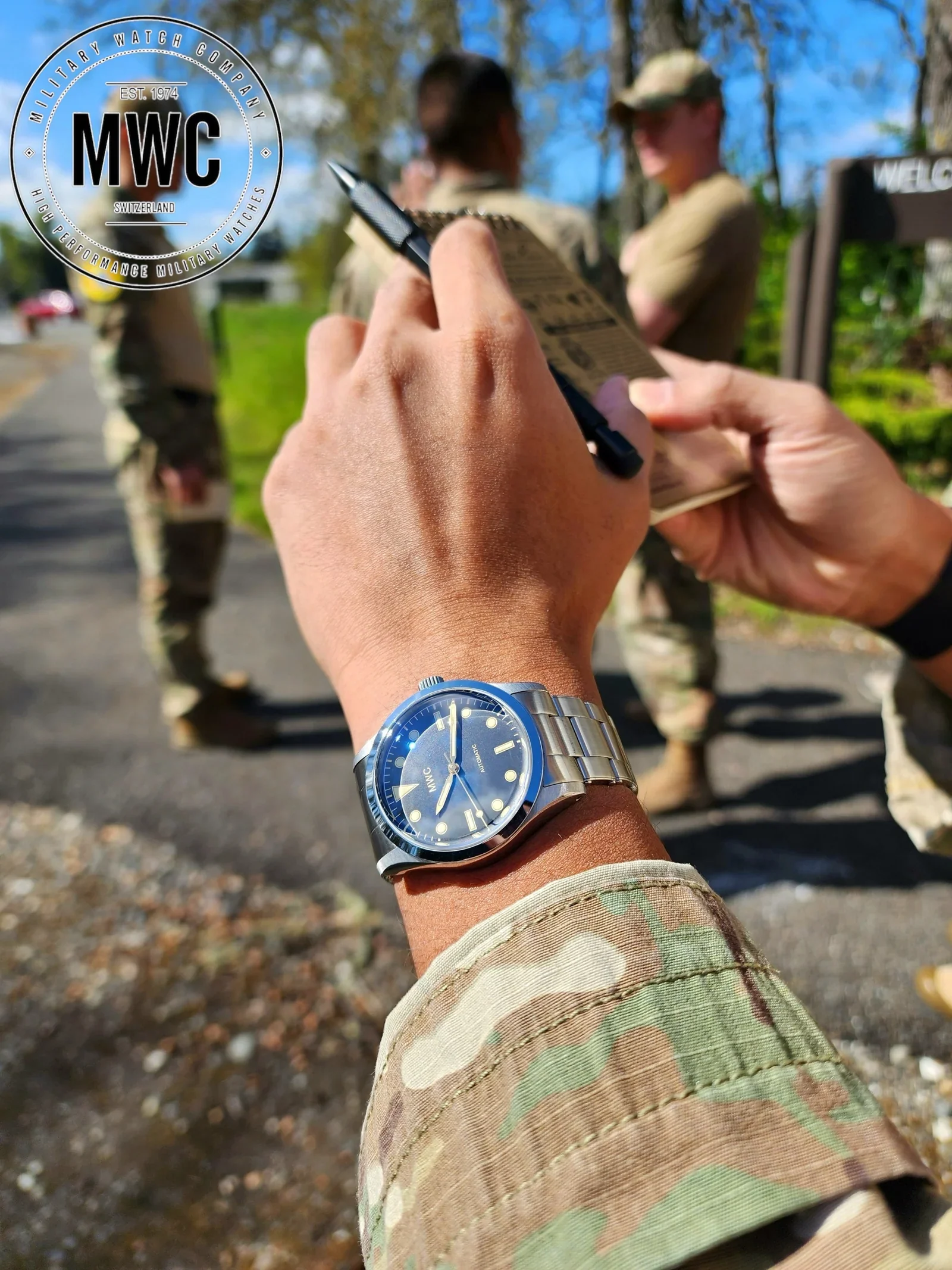 MWC Classic 1950s/1960s Pattern 25 Jewel Automatic "Adventurer" Watch with 200m Water Resistance and Retro Luminous Paint, Sapphire Crystal and 1960s Pattern Bracelet - Brand New Ex Photographic and Promotion Watch Reduced - Image 19