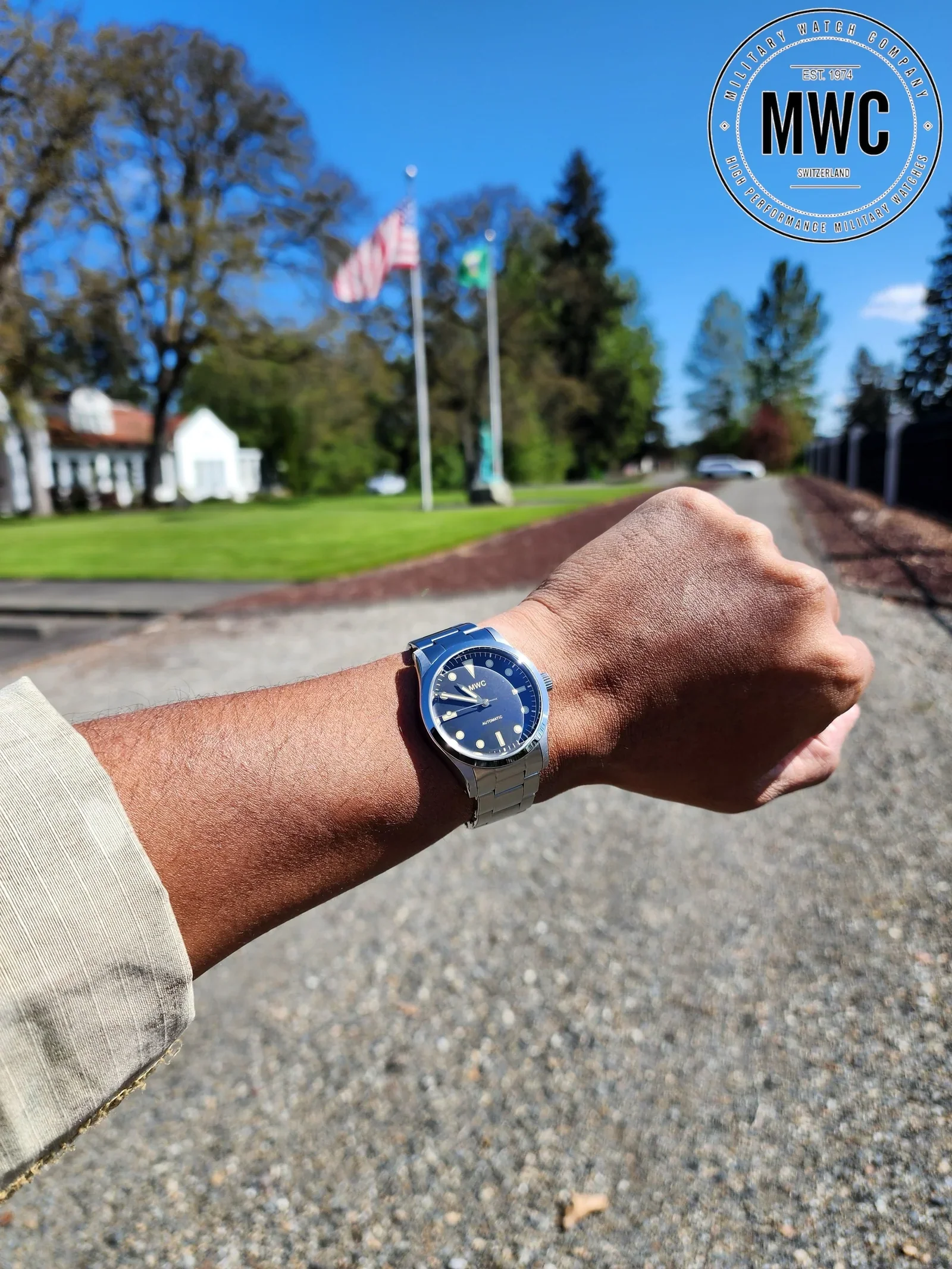 MWC Classic 1950s/1960s Pattern 25 Jewel Automatic "Adventurer" Watch with 200m Water Resistance and Retro Luminous Paint, Sapphire Crystal and 1960s Pattern Bracelet - Brand New Ex Photographic and Promotion Watch Reduced - Image 20