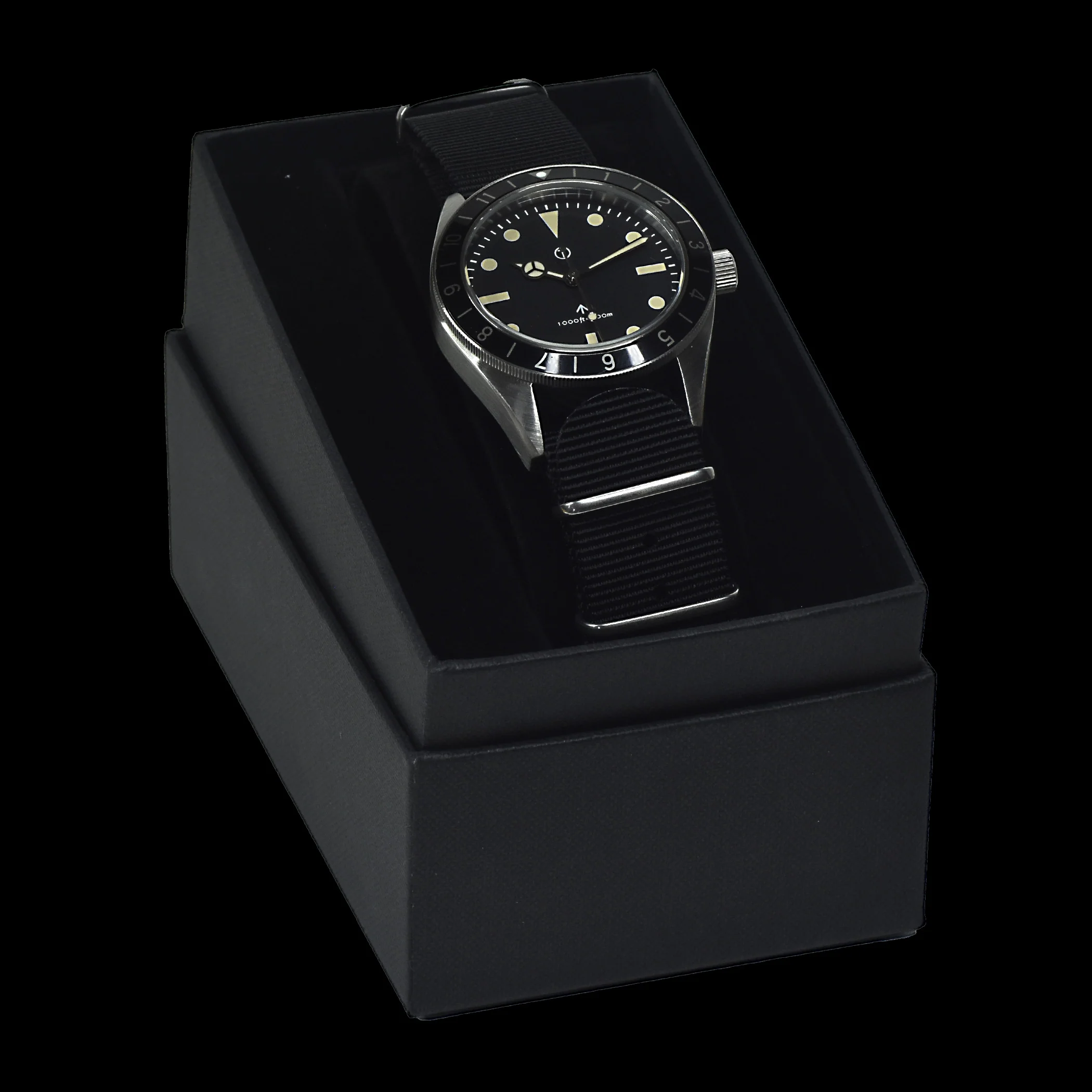 MWC Classic 1960s Pattern Dual Time Zone Divers Watch with Retro Luminova Paint and a Hybrid Mechanical/Quartz Movement - Image 5