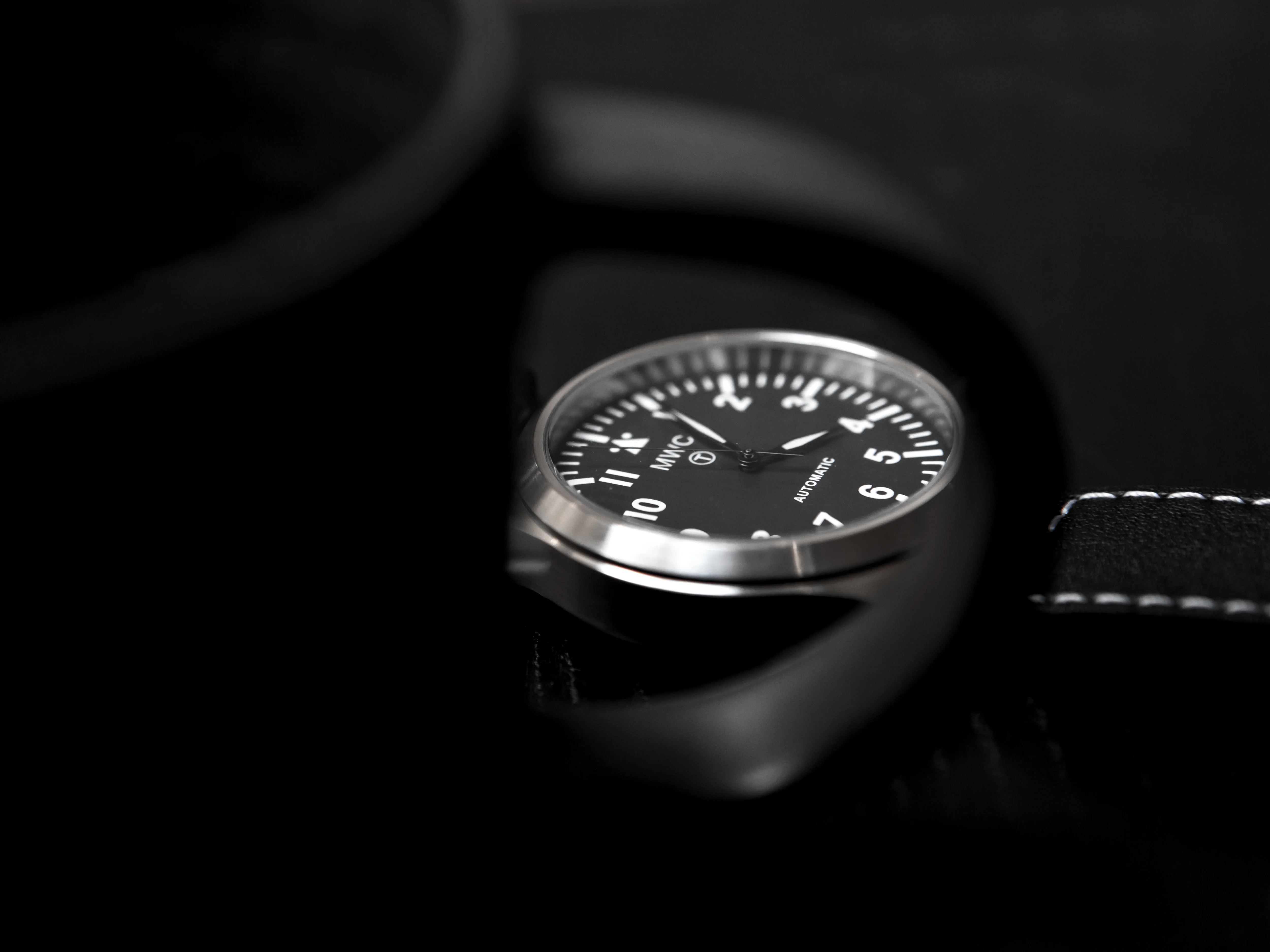MWC 1940s Pattern Classic 46mm Limited Edition XL Military Pilots Watch - Image 3