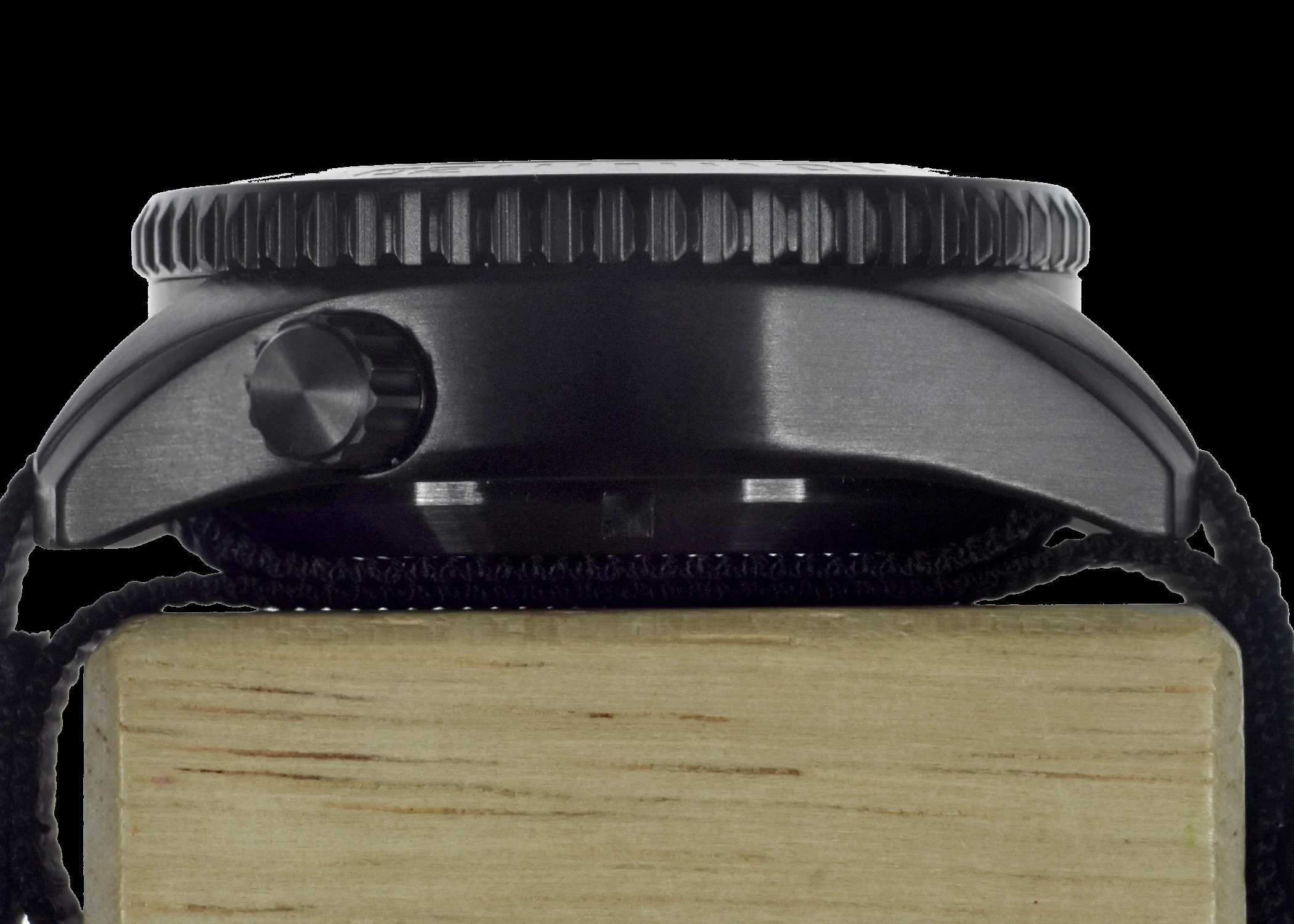 MWC "Depthmaster" 100atm / 3,280ft / 1000m Water Resistant Military Divers Watch in PVD Stainless Steel Case with Helium Valve (Quartz) - Image 4