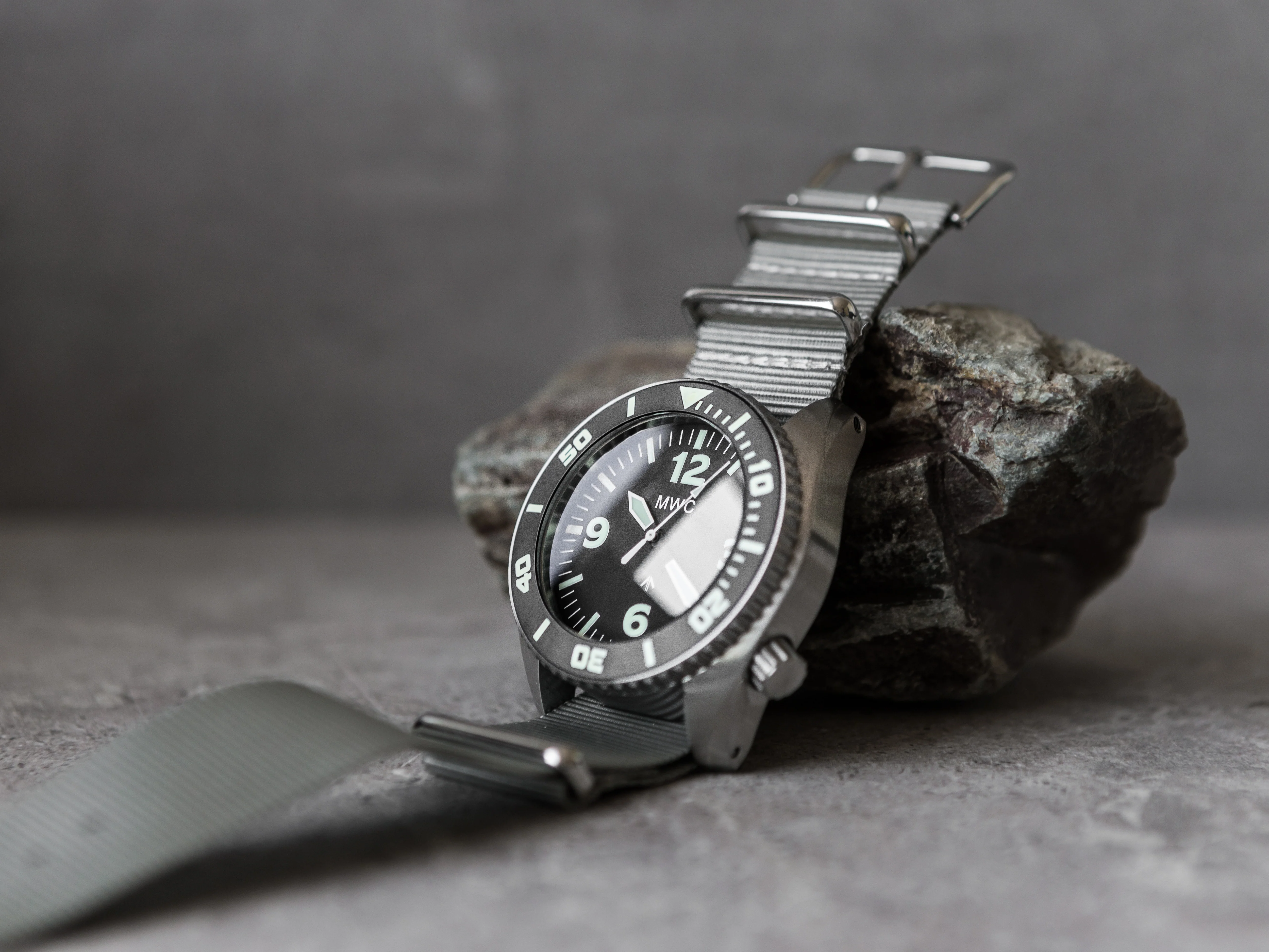 MWC "Depthmaster" 100atm / 3,280ft / 1000m Water Resistant Military Divers Watch in Stainless Steel Case with Helium Valve (Quartz) - Image 14