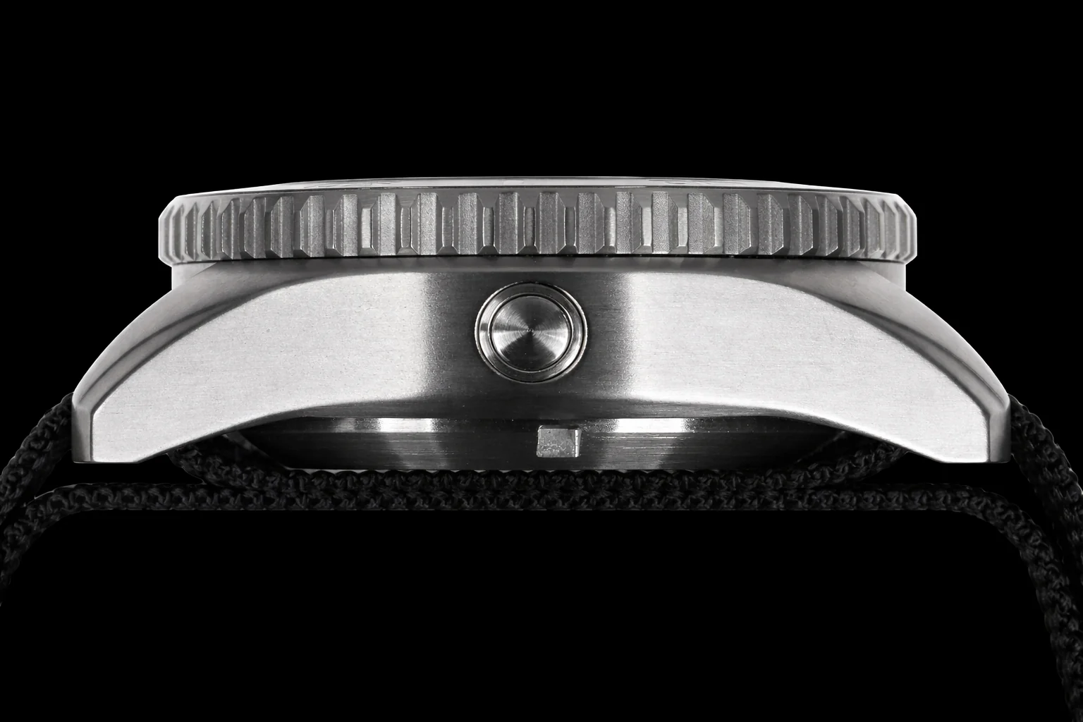 MWC "Depthmaster" 100atm / 3,280ft / 1000m Water Resistant Military Divers Watch in a Titanium Case with a Helium Escape Valve (Automatic) - Image 5