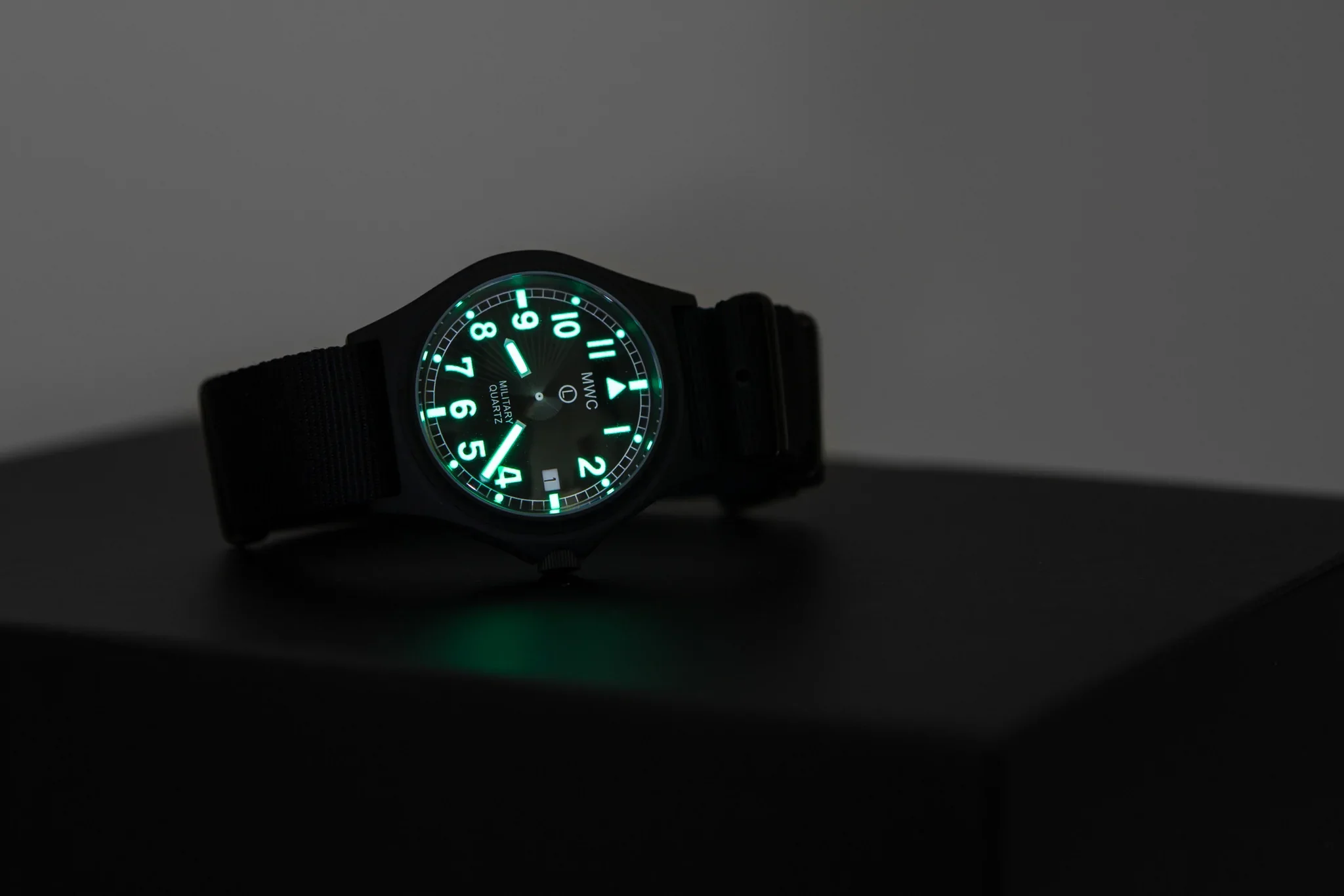 MWC G10 50m PVD SAR / Coastguard Watch with Battery Hatch, Solid Strap Bars and 60 Month Battery Life - Image 4