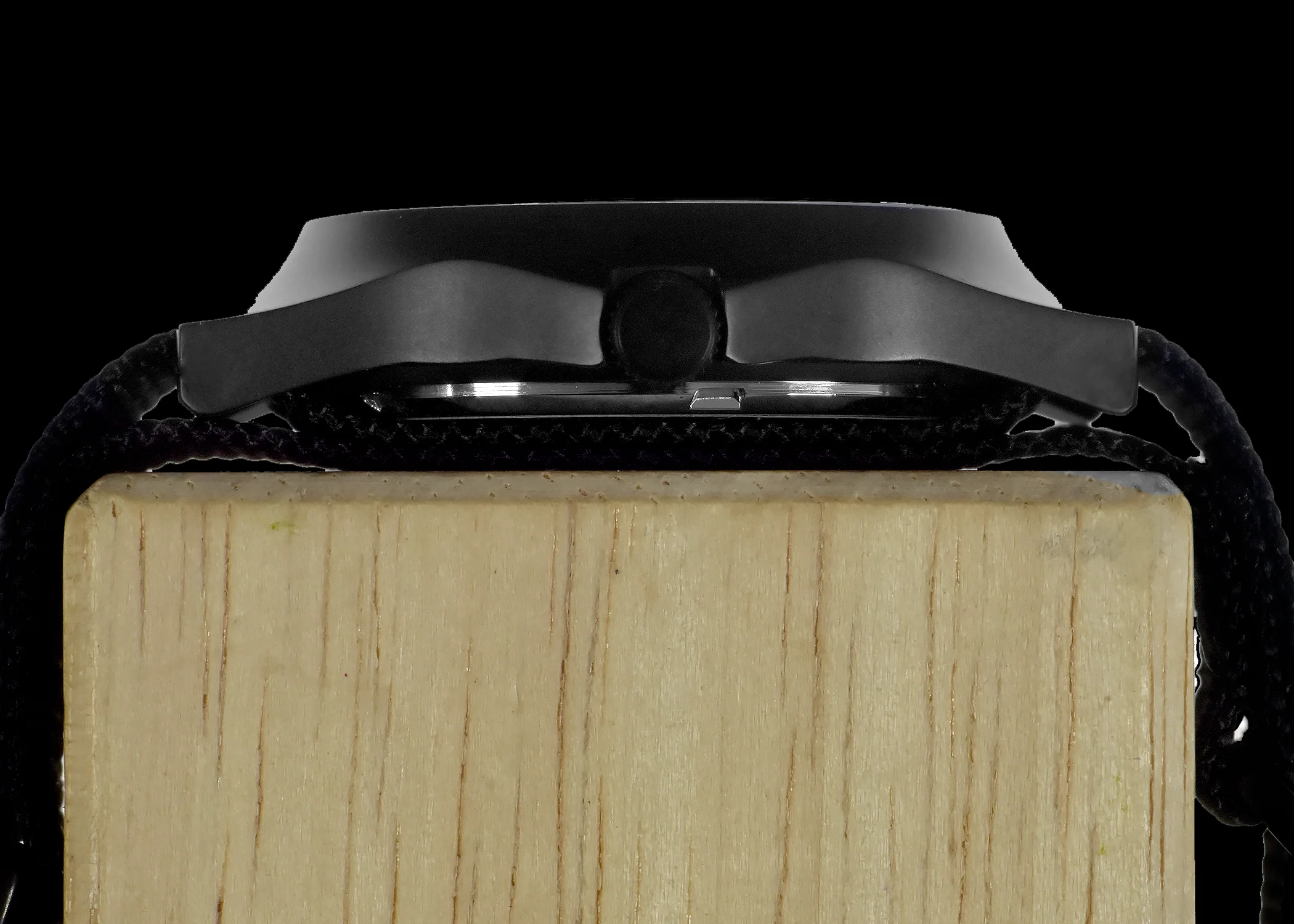 MWC G10LM European Pattern Military Watch in Covert Non Reflective Black PVD Steel - Image 4