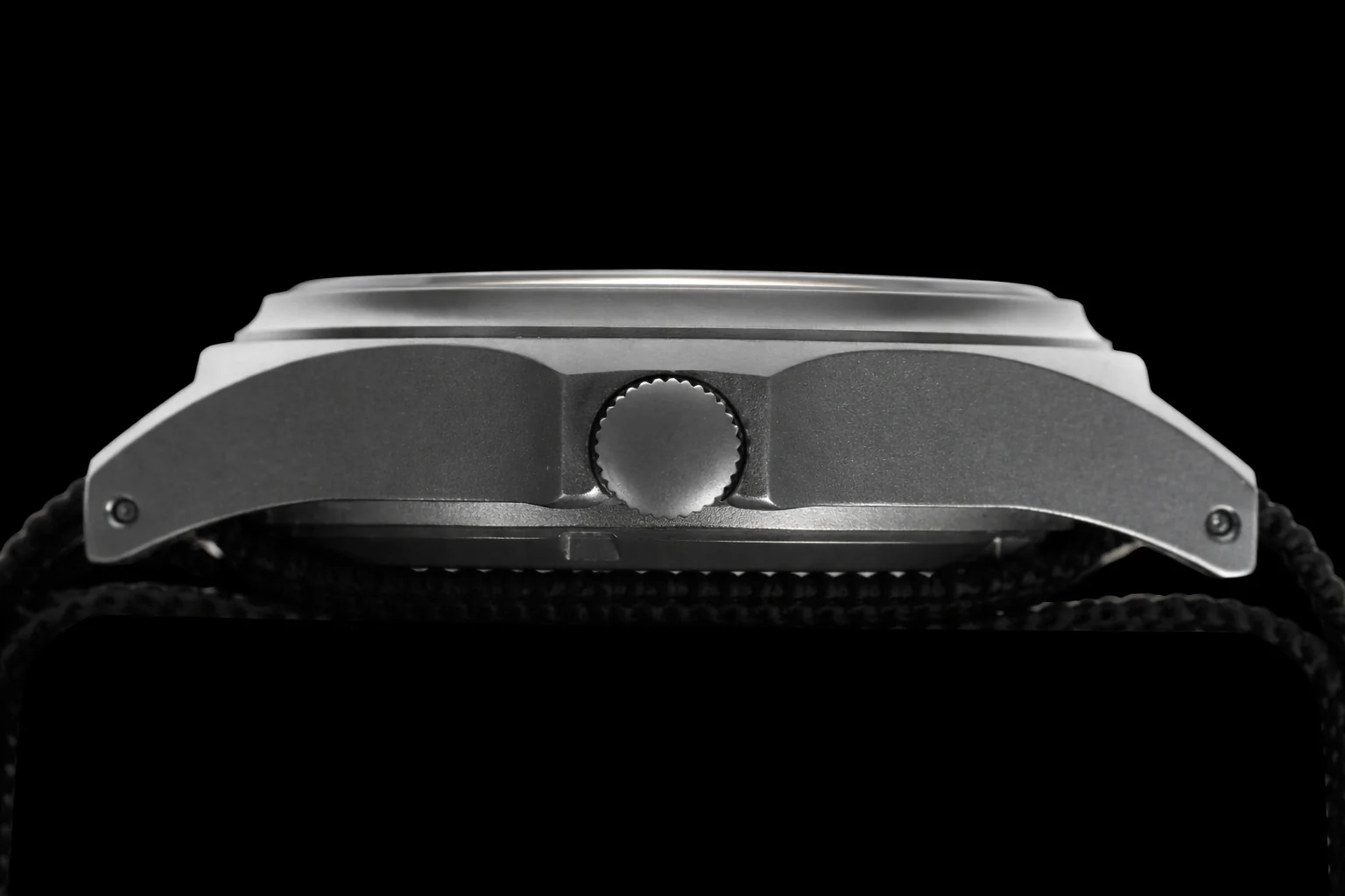 MWC GMT (Dual Time Zone) 200m/660ft Water resistant Military Watch in Stainless Steel Case with Screw Crown - Image 5