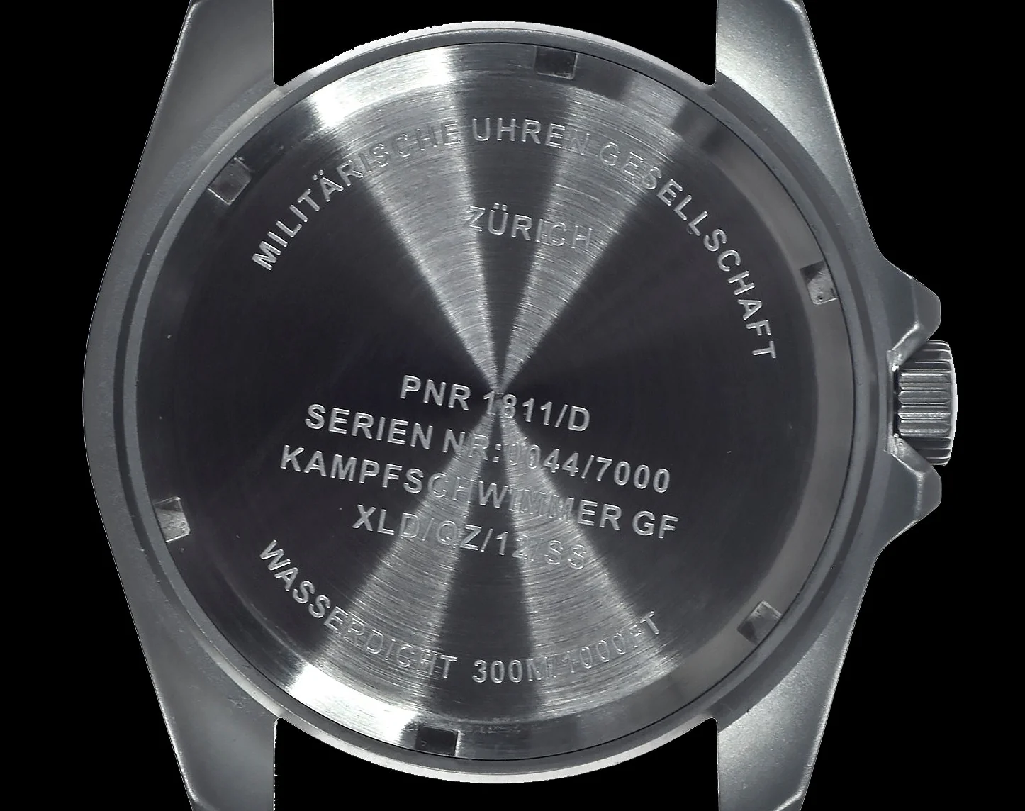 MWC Heavy Duty 300m Military Divers Watch in Stainless Steel Case (Quartz) with Sapphire Crystal and Ceramic Bezel (Solid Bar Version) - Image 5