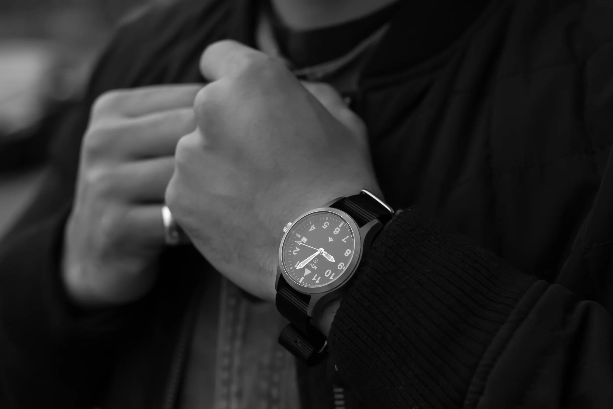 MWC MKIII (100m) 1950s Pattern Automatic Ltd Edition Military Watch in black PVD Steel with Sapphire Crystal - Image 7