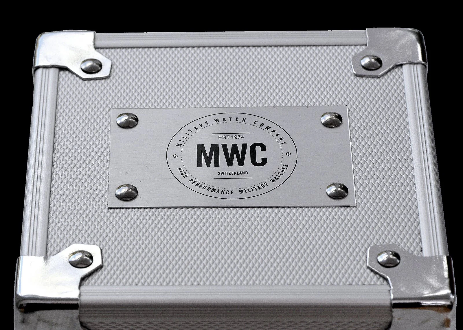 MWC Protective Travel Watch Box with Logo - Image 2