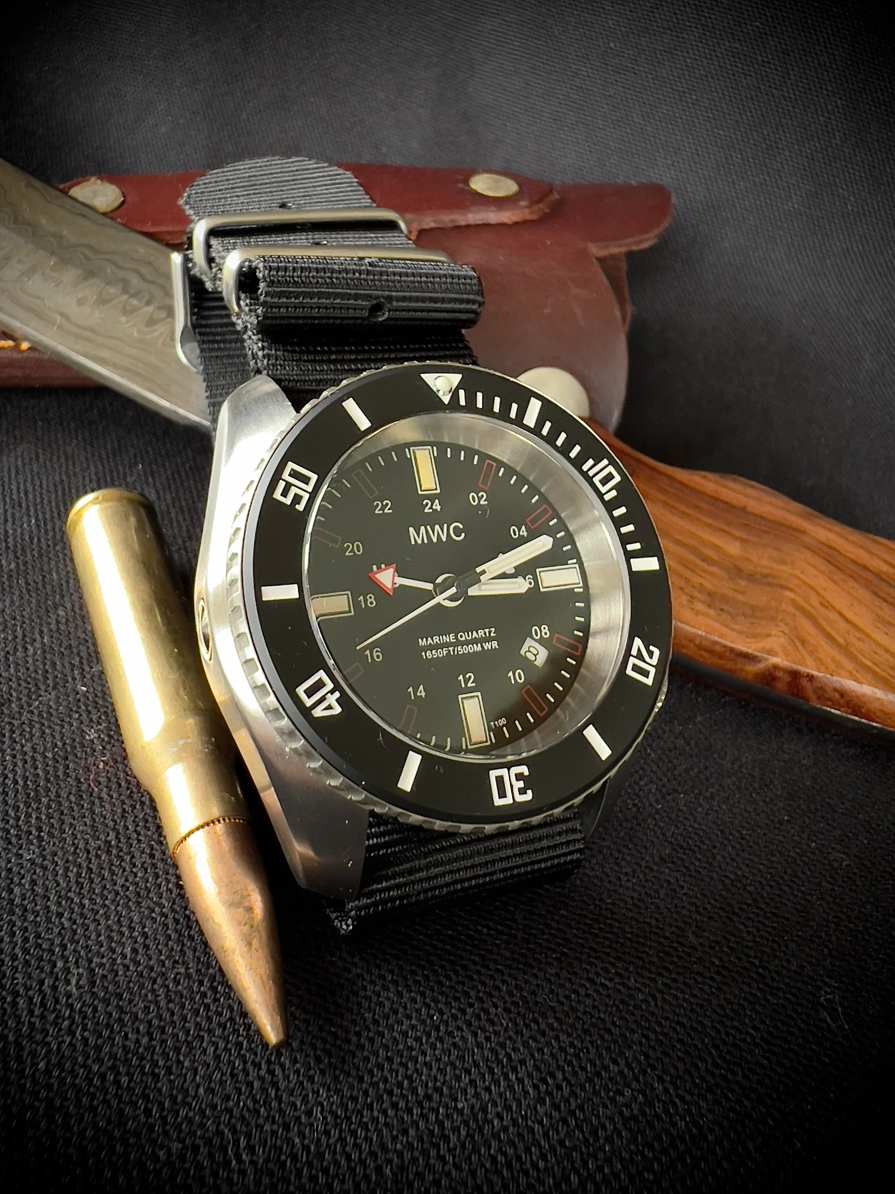 MWC "Submariner / Naval Crew Divers Watch" 500m (1,640ft) Water Resistant Dual Time Zone Military Watch in a Stainless Steel Case with GTLS and Helium Valve - Image 10