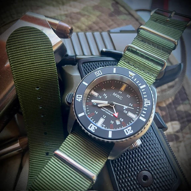 MWC "Submariner / Naval Crew Divers Watch" 500m (1,640ft) Water Resistant Dual Time Zone Military Watch in a Stainless Steel Case with GTLS and Helium Valve - Image 20