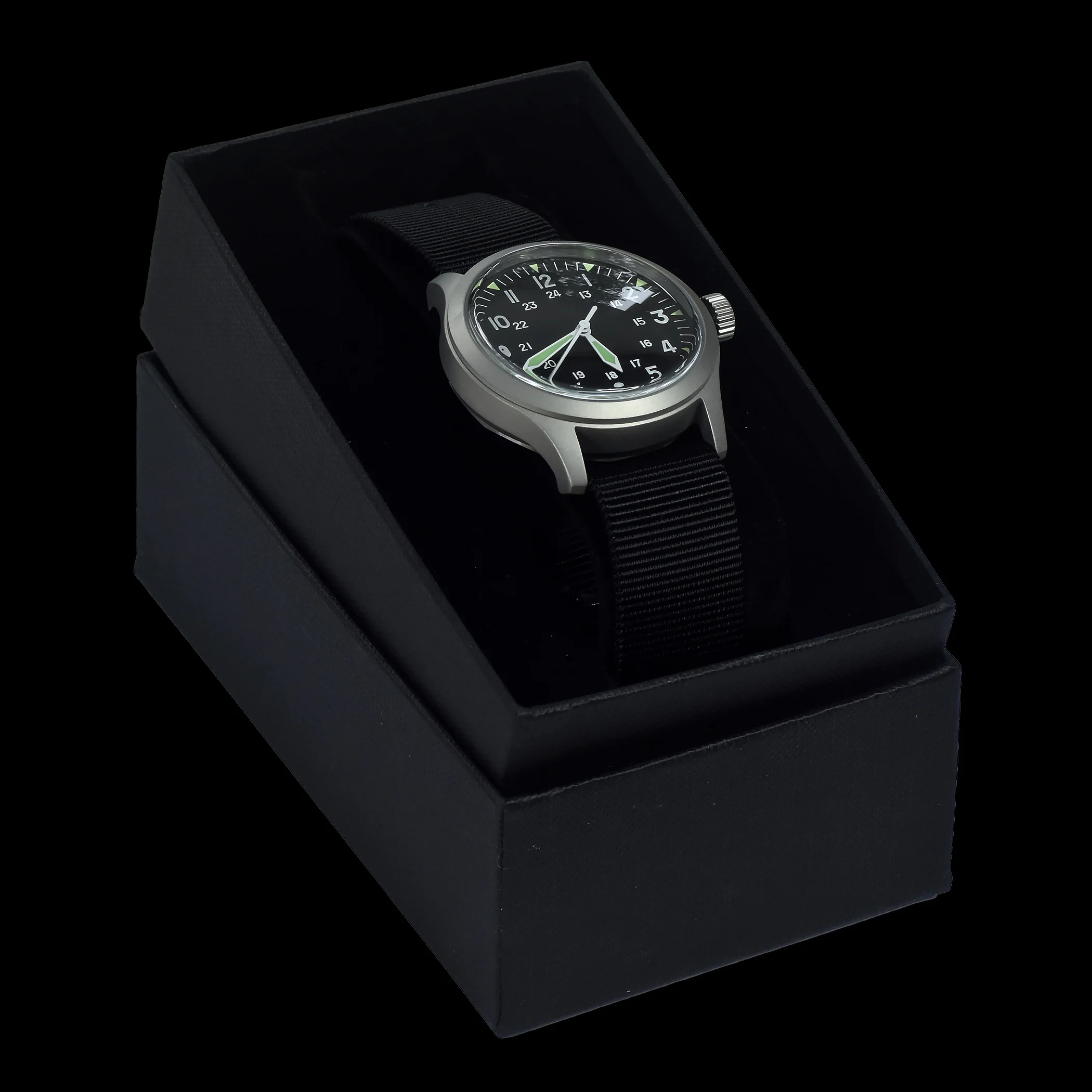Classic U.S Pattern Military Watch with a Mechanical/Quartz Hybrid Movement and 100m/330ft Water Resistance - On Special Offer - Image 5