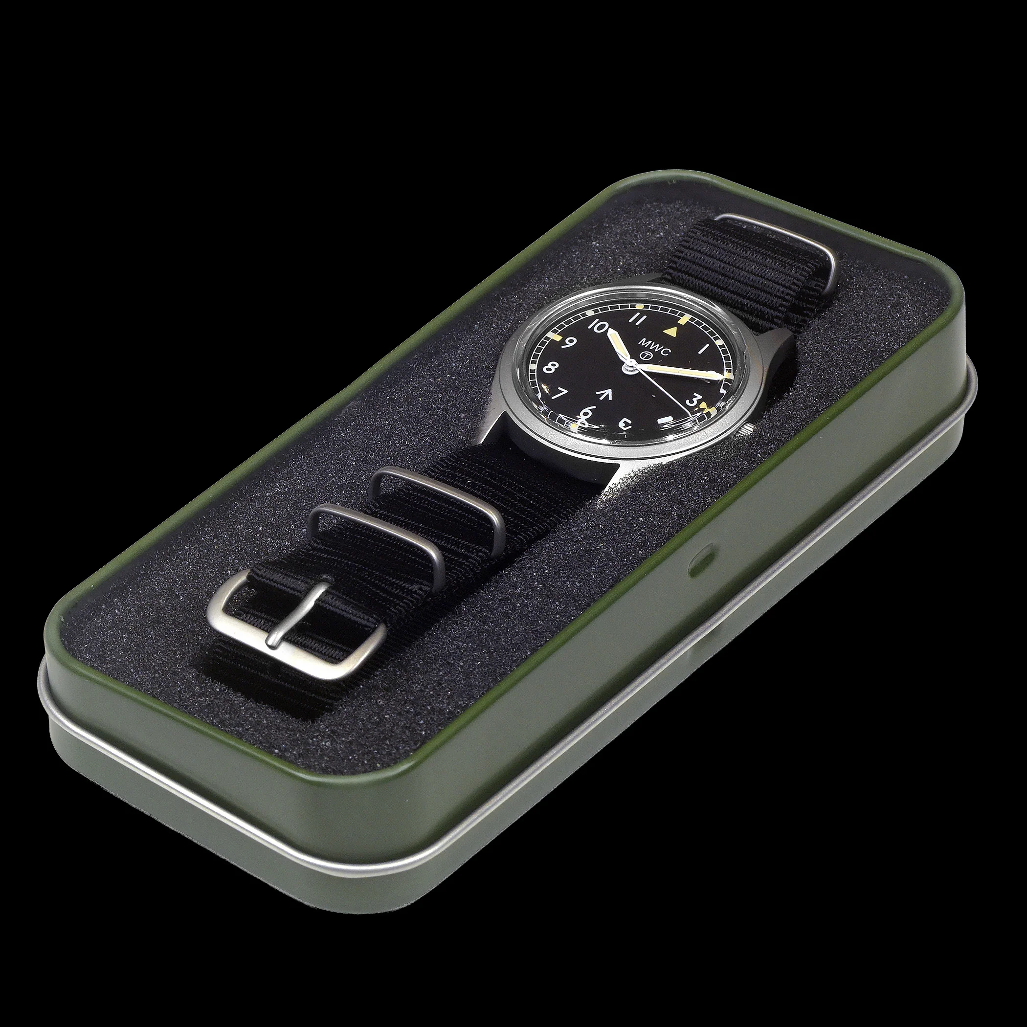 W10 1960s Pattern  Military Watch with Plexiglass Crystal and Handwound Mechanical Movement - Image 6